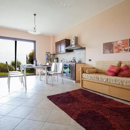Apartment Etnamare *